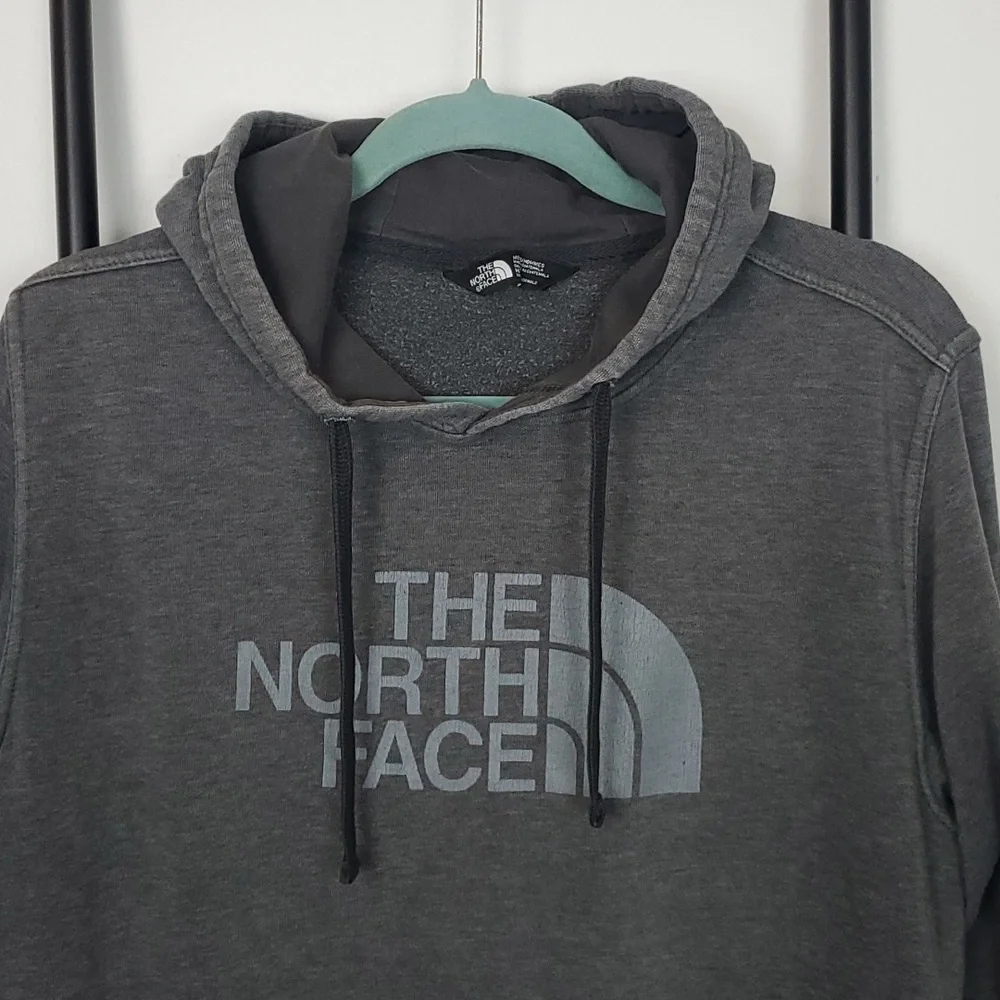 The North Face men’s logo hoodie graphics gray size M